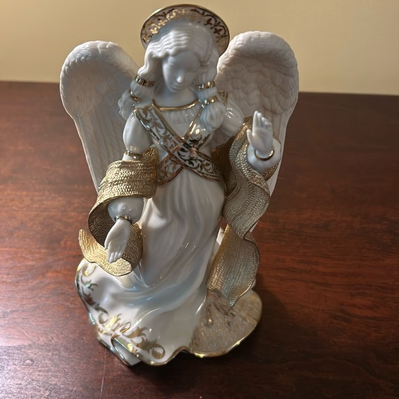 Lenox First Blessing Angel of Peace. - Picture 1 of 3